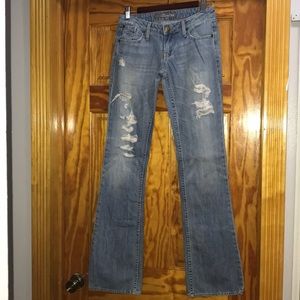 Level 99 distressed jeans size 24